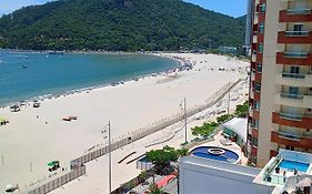 Apartamento Av. Atlântica, com vista mar.